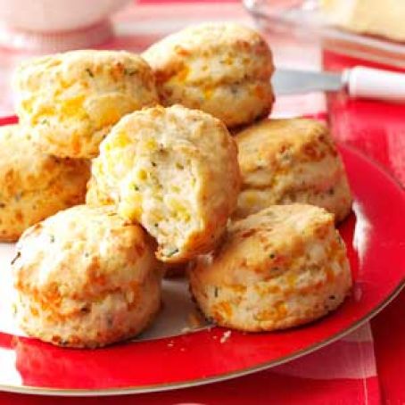 Flaky Cheddar-Chive Biscuits