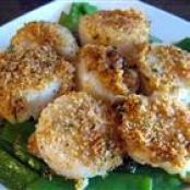 Baked Scallops with Herbed Breadcrumb Topping