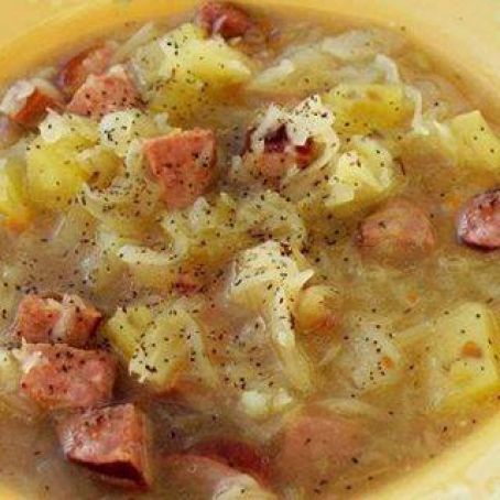 Slow Cooker Polish Sausage and Cabbage Soup