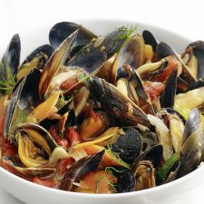Steamed Mussels with Fennel & Tomato