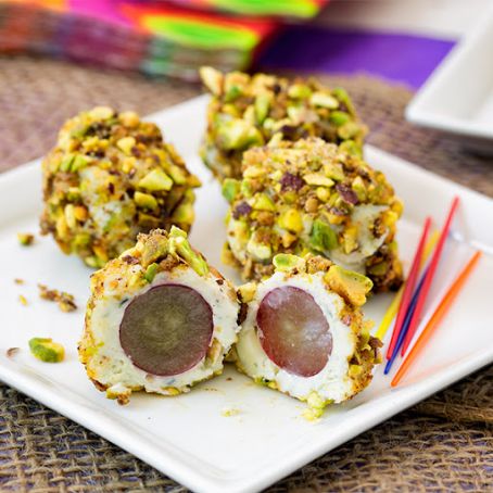 Blue Cheese Grapes with Spicy, Toasted Pistachios