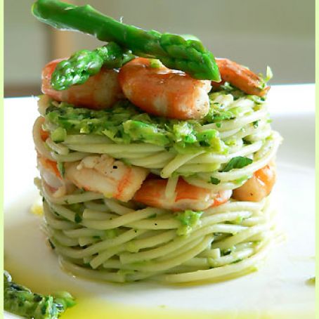 Shrimp Spaghetti and Asparagus Pesto