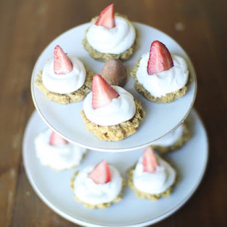 Sugar Free Mini Strawberry Shortcakes — Dashing Dish