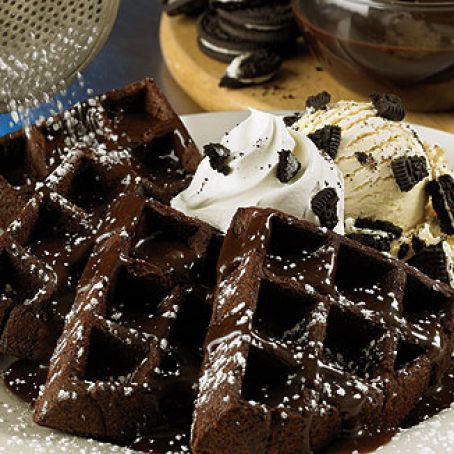 Cookies & Cream Waffles - Outback Steakhouse Copycat