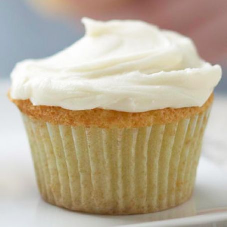 Simple White Cupcakes with Creamy Frosting
