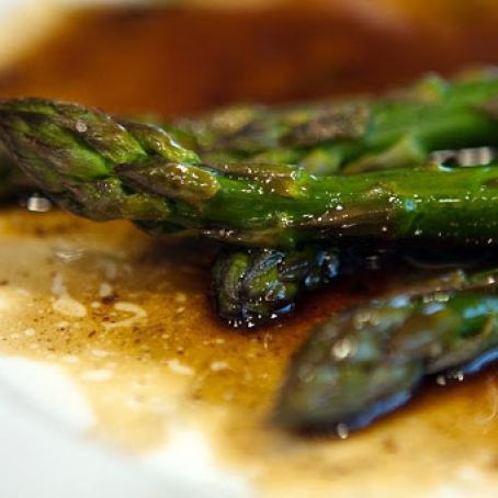Baked Asparagus with Balsamic Butter Sauce