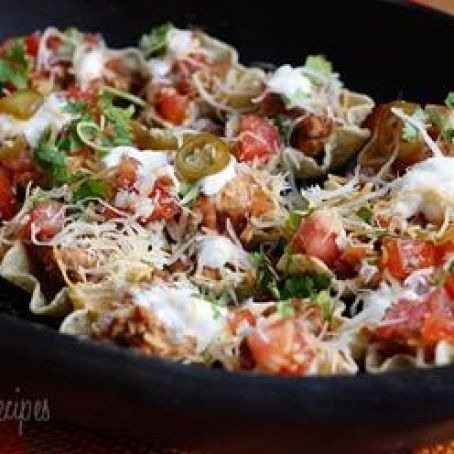 Skinny Loaded Nachos with Turkey, Beans and Cheese | Skinnytaste