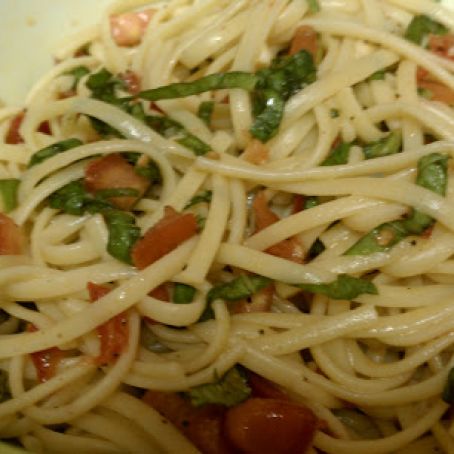 LINGUINE WITH FRESH TOMATO AND BASIL