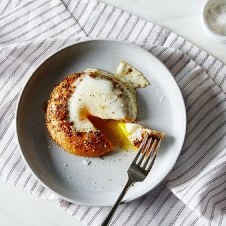 Egg in a Bagel Hole