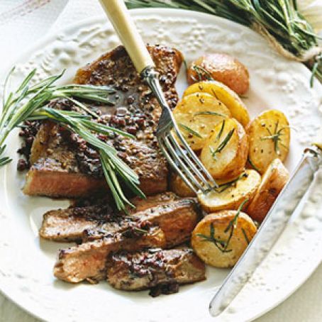 Strip Steak With Rosemary Red Wine Sauce