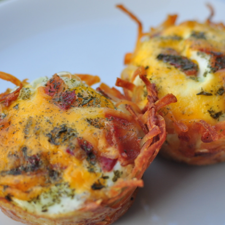 Hash brown baskets,eggs,bacon and cheese/Vicky/ Pinterest