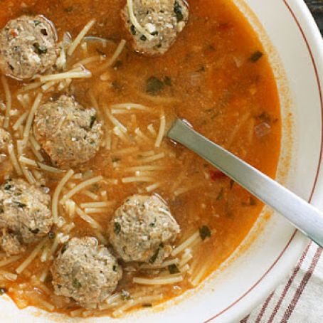 Meatball and Spaghetti Soup | Skinnytaste