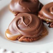 Chocolate Caramel & Pecan Turtle Clusters
