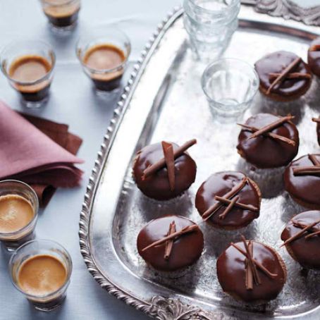 Milk-Chocolate Pudding Cupcakes