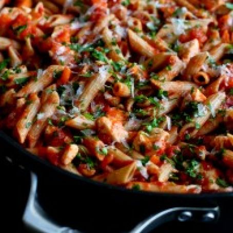 Skillet Whole Wheat Pasta with Chicken & Tomato Sauce