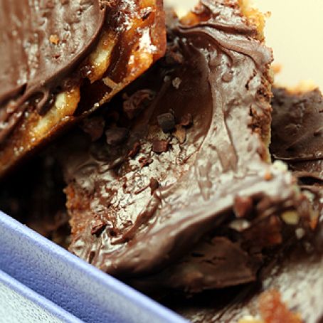 Chocolate-Covered Caramelized Matzoh Crunch