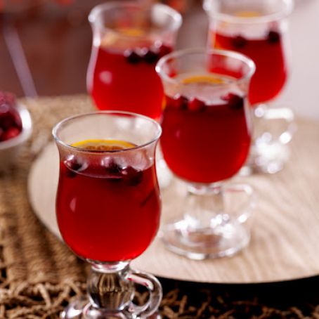 Warm Mulled Cranberry Punch