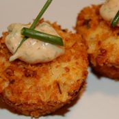 Crab Cakes with Spicy Remoulade Sauce