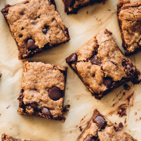 Almond Butter Oatmeal Chocolate Chip Cookie Bars