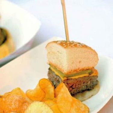 how to make deliciously juicy burgers at home