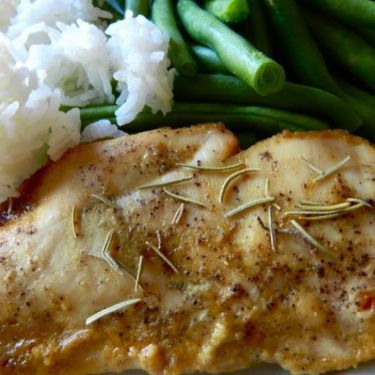 what's the difference between balsamic vinegar and red wine vinegar?