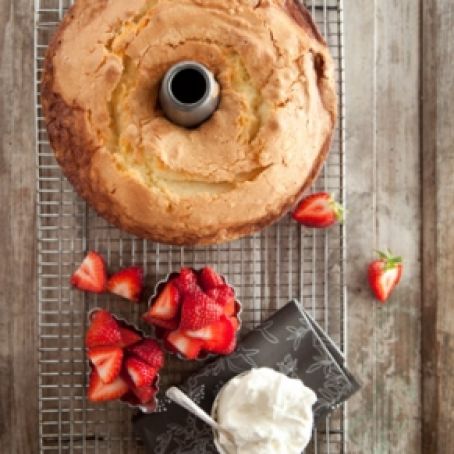 Elizabethan Cold Oven Pound Cake - Basic  Version