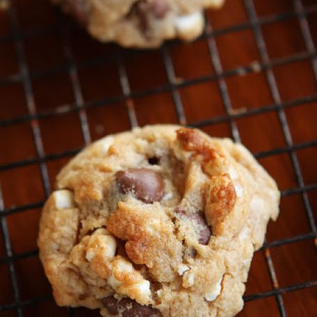 Gooey S’mores Cookies