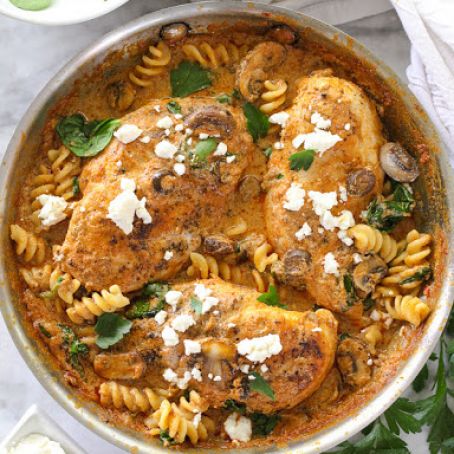One-Pan Chicken with Creamy Sun-Dried Tomato Pesto Sauce