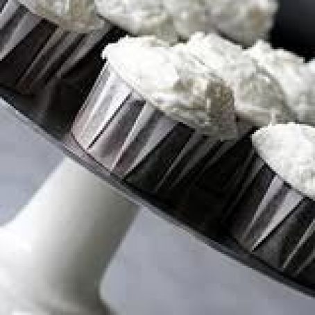 Old-Fashioned Chocolate Cupcake with Coconut Buttercream Frosting