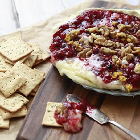 Baked Brie with Cranberry Sauce and Walnuts