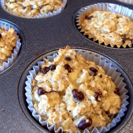 Banana Oatmeal Cups with Chocolate Chips
