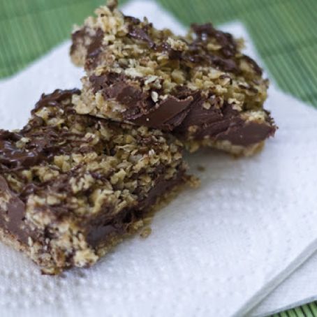 No Bake Chocolate Peanut Butter Oatmeal Bars