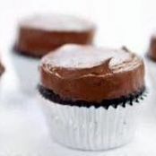 Cake - ULTIMATE CHOCOLATE CUPCAKES WITH GANACHE FILLING