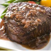 Pan Seared Filet Mignon with Rosemary Red Wine Pan Sauce