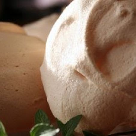 Crisp Chewy Meringues