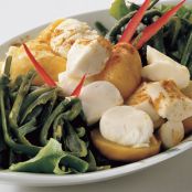 curried potato salad with green beans and mozzarellainsalata di patate con