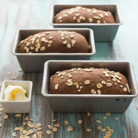 Honey Wheat Bread {Outback Steakhouse Copycat}