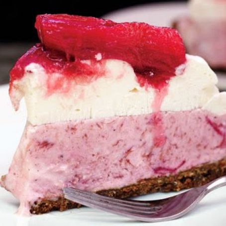 Rhubarb-Gingersnap Icebox Pie