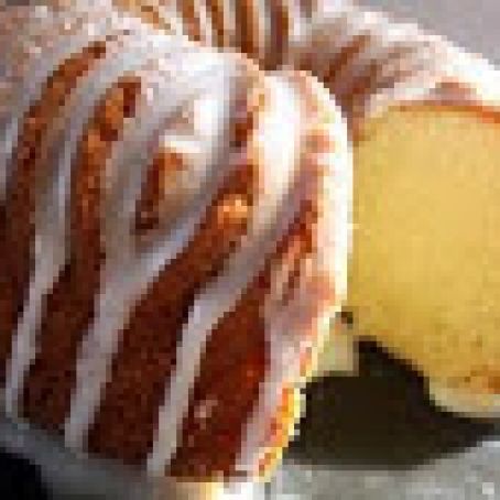 7-Up Bundt Cake