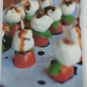 Caprese Skewers w Balsamic Drizzle