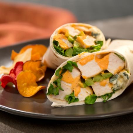 EASY BUFFALO CHICKEN WRAPS