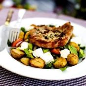 Grillad fläskkotlett med fetasallad