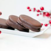 Dark Chocolate & Peanut Butter Cracker Cookies