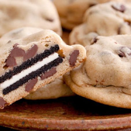 OREO STUFFED CHOCOLATE CHIP COOKIES