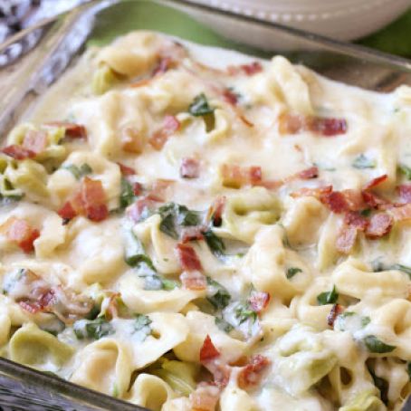 Cheesy Tortellini Bake