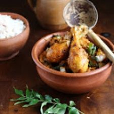Nadan Kozhi Curry - Kerala Style Chicken Curry