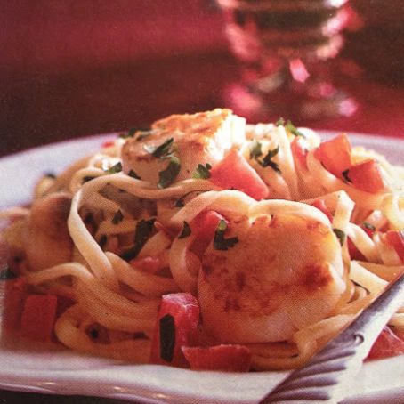 Seafood: Pan-Seared Scallops on Linguine