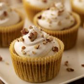 Easy Hummingbird Cake Cupcakes