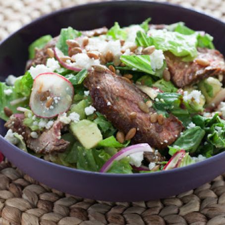 Chipotle Steak Saladwith Avocado & Toasted Pepitas
