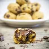CHOCOLATE CHIP COOKIE BITES (Vegan)